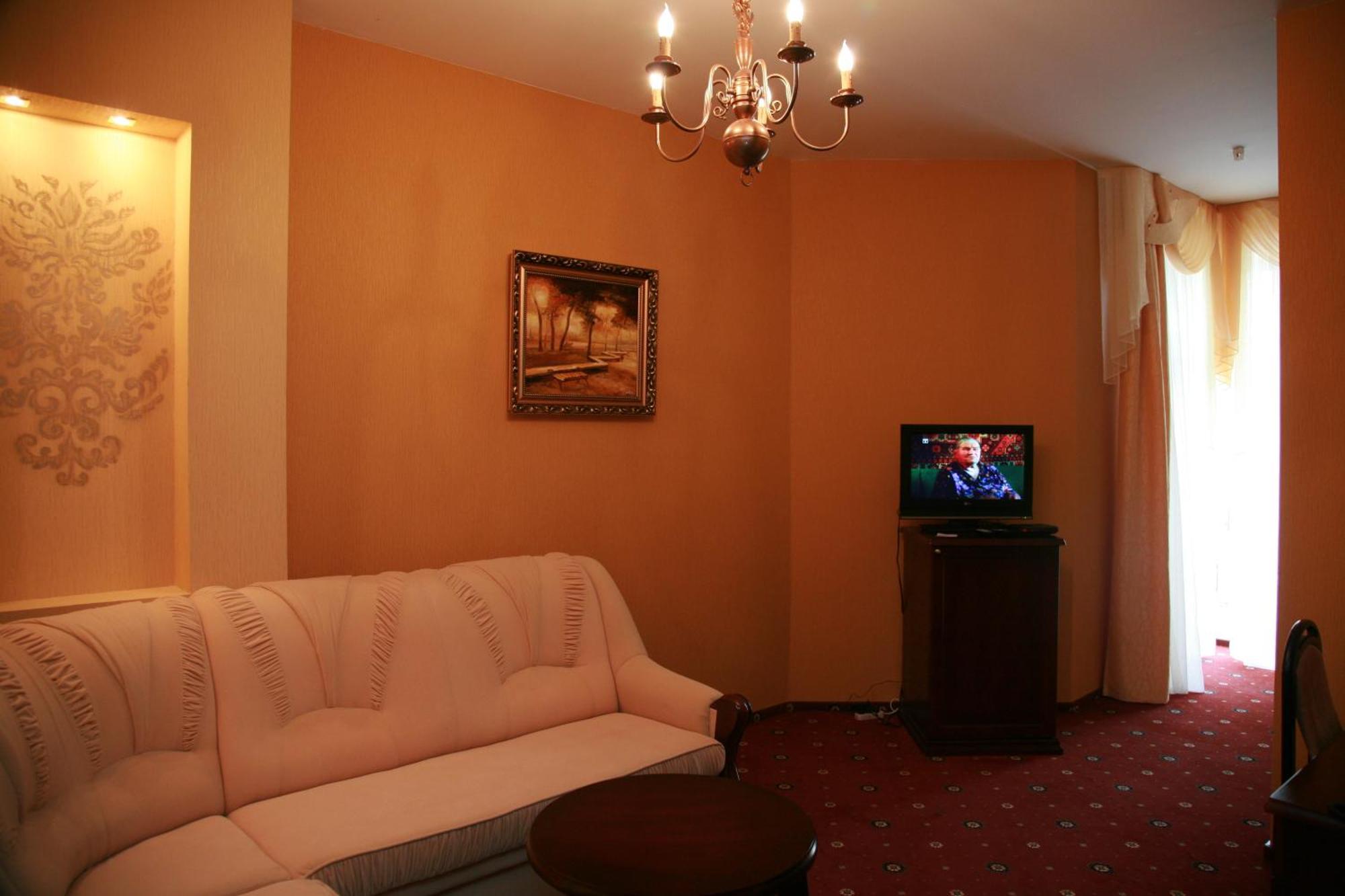 Optima Collection Park Hotel Ivano-Frankivsk Quarto foto